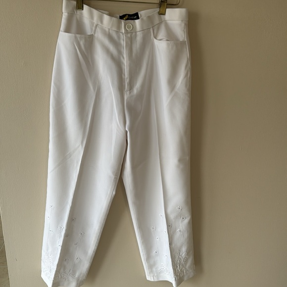 White pants & blue & white embroidered blouse - Picture 2 of 14